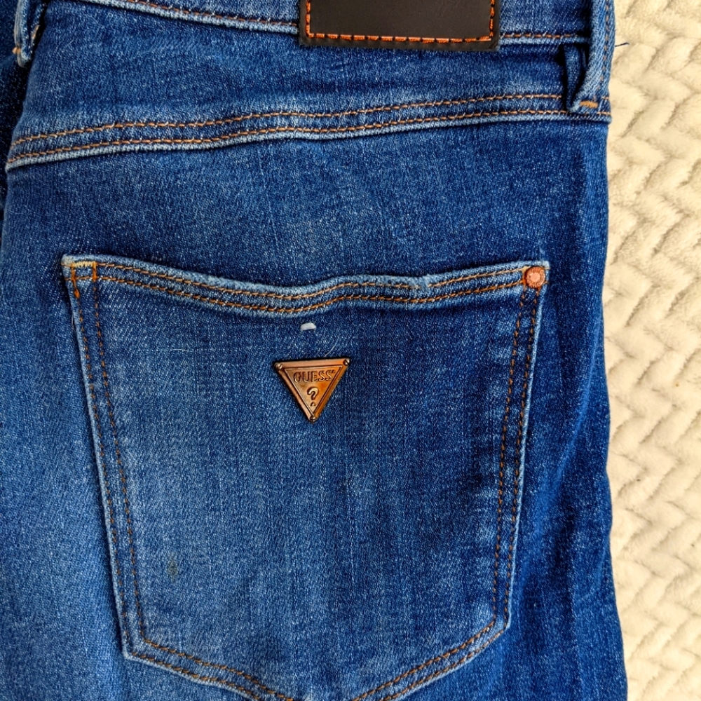 Size 29 Guess 1981 skinny jeans